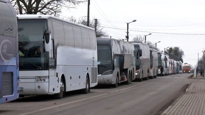 Міжнародний автобус на кордоні України та Польщі