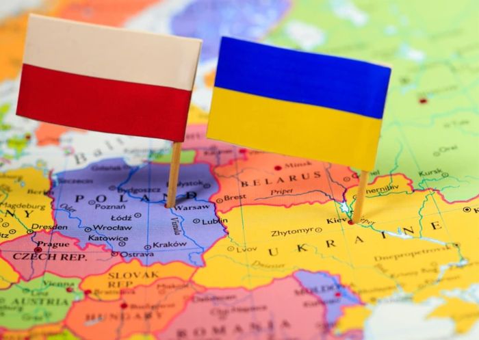 Автобусні маршрути між містами України та Польщі