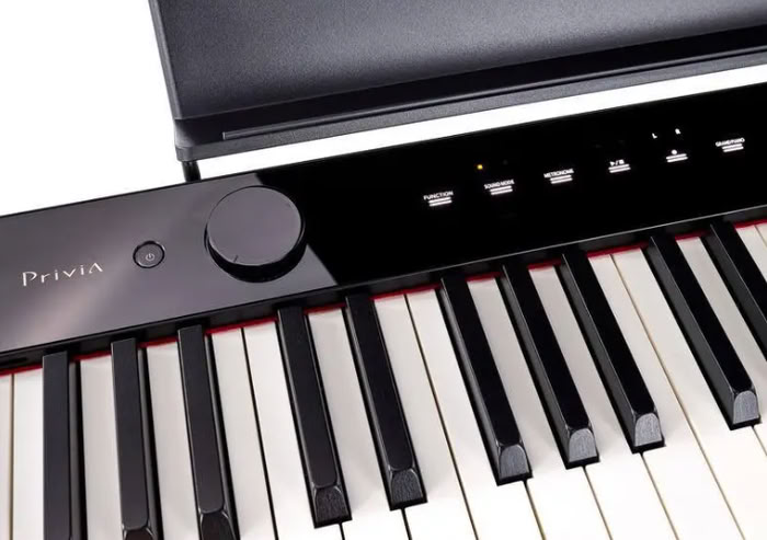 Почему Casio PX-S1100 стало популярным среди музыкантов, которым важна мобильность